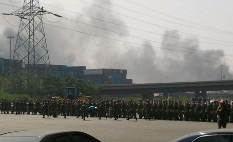 20150813024522302 天津危险品仓库爆炸现场